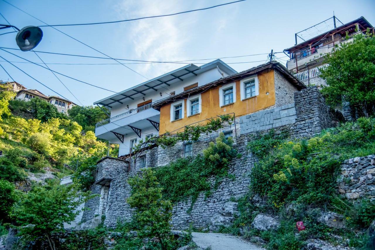 Grandma'S Home Gjirokastër Exterior foto